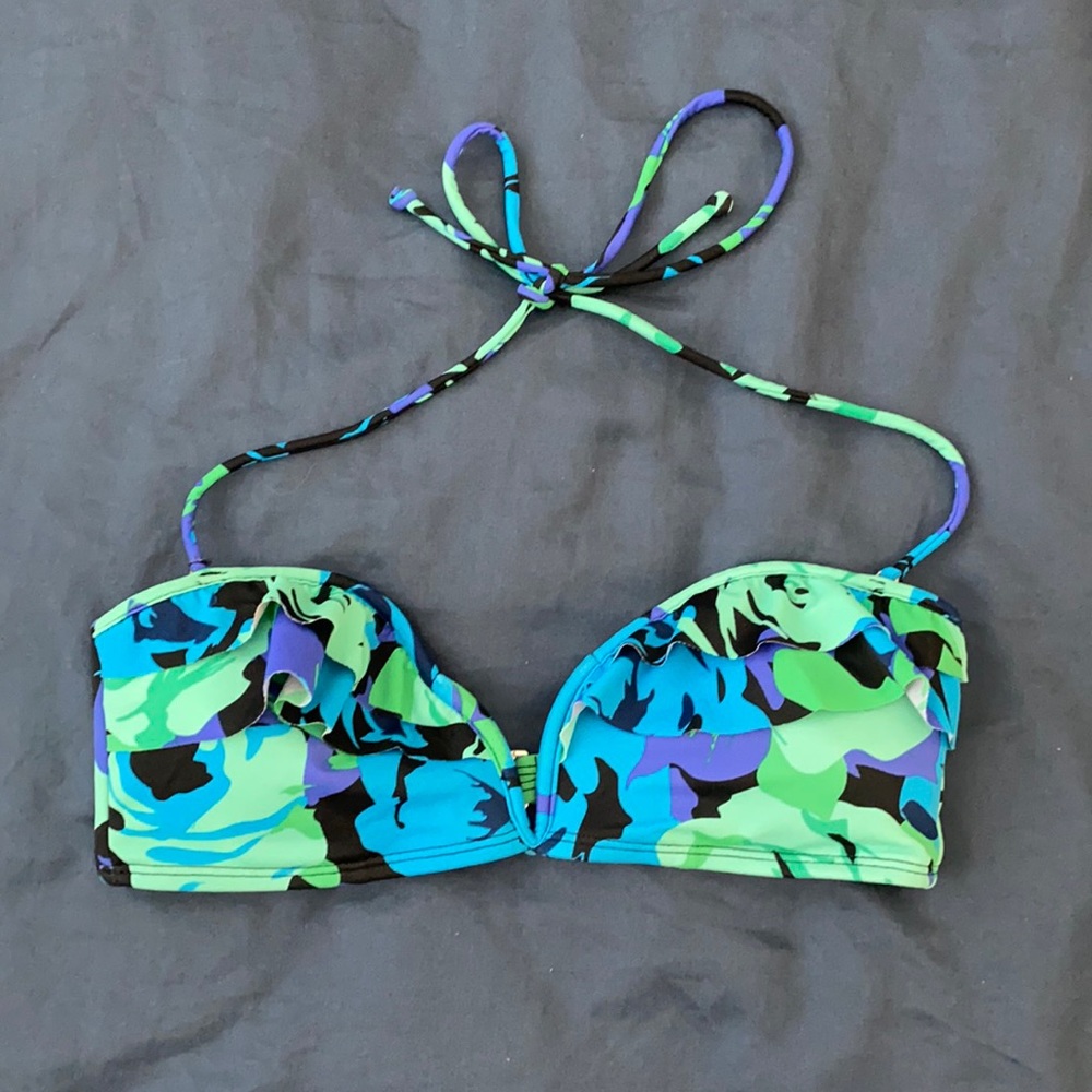 Convertible bikini top